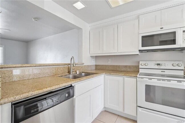 Photo - 73 Bentwood Ln