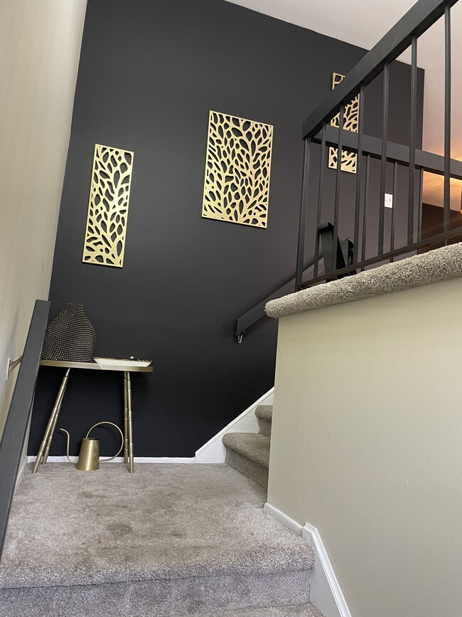 Photo - 458 Skokie Ln