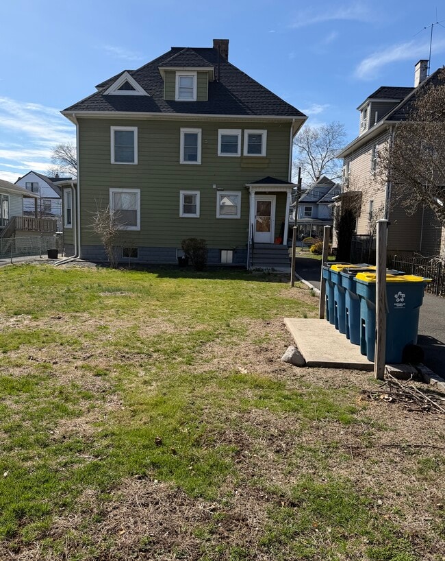 Photo - 727 Carlton Ave Unidad 2