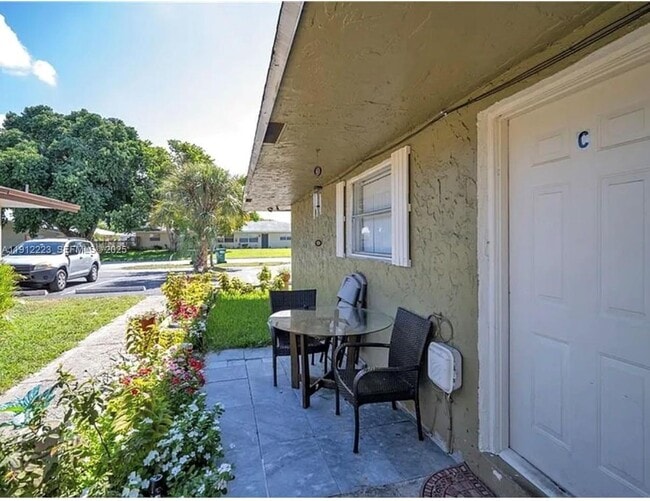 Photo - 581 Kathy Ln Unit B