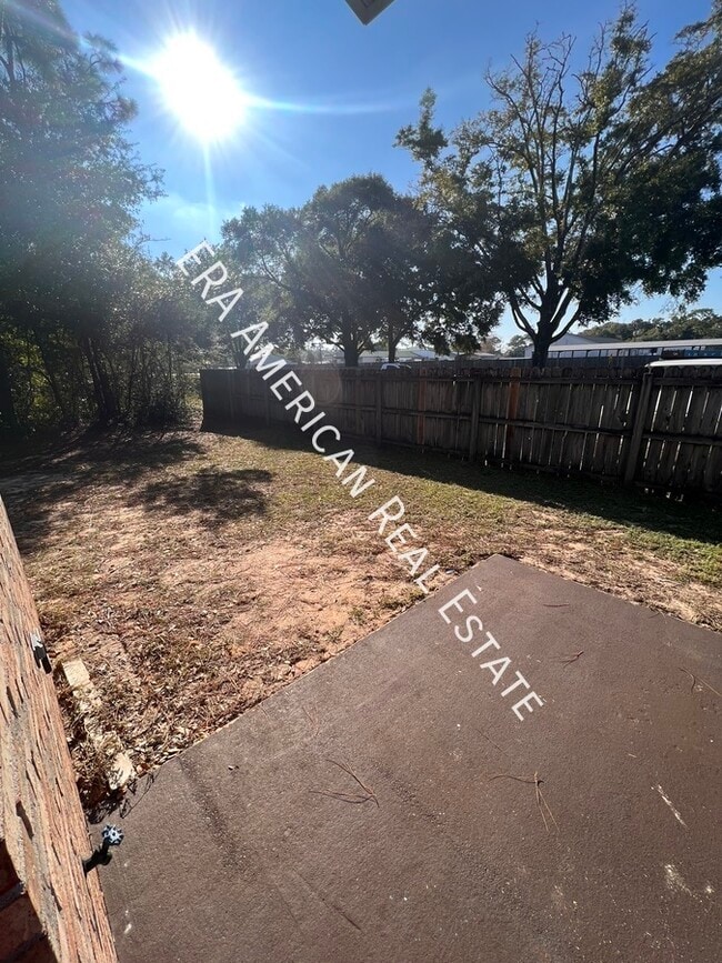 Photo - 122 Patton St