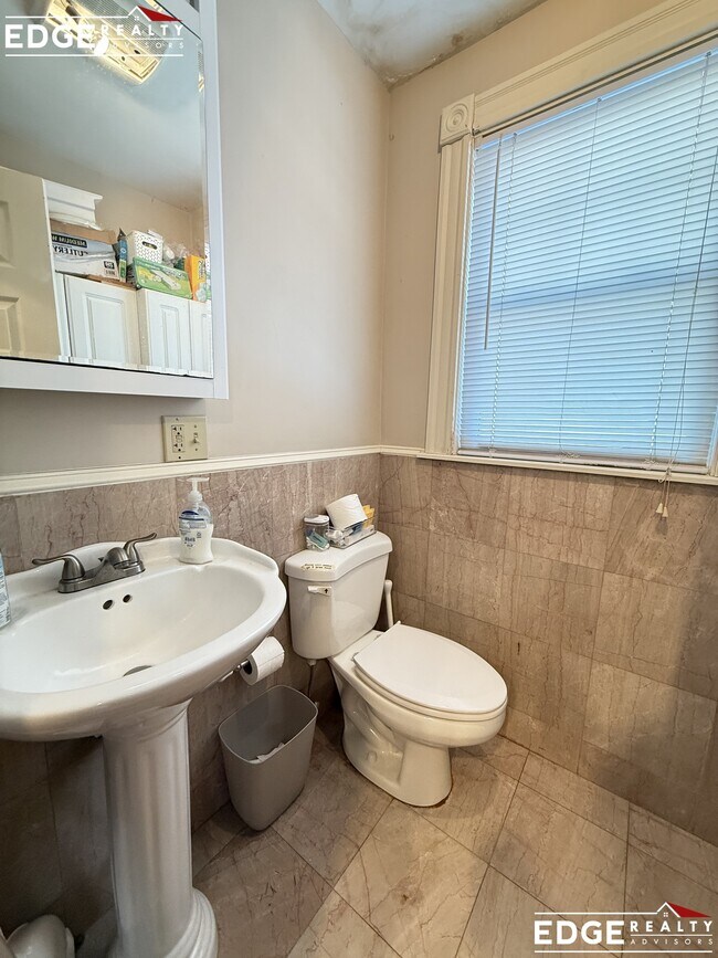 Photo - 22 Burton St Unit 1