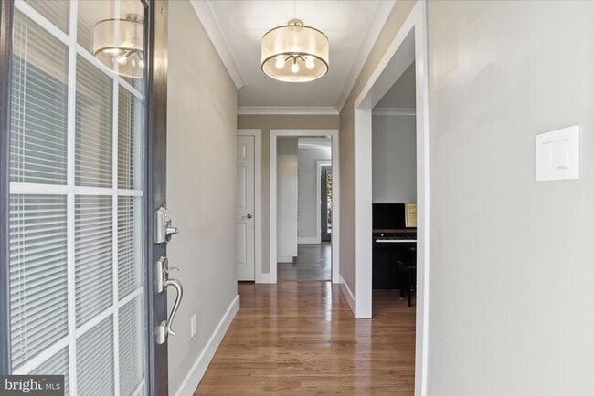 Building Photo - 2107 Virginia Ave