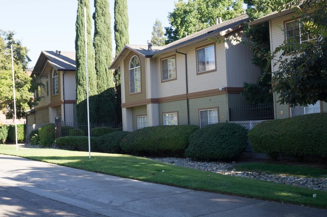 Copperwood Apartments - Copperwood Apartments