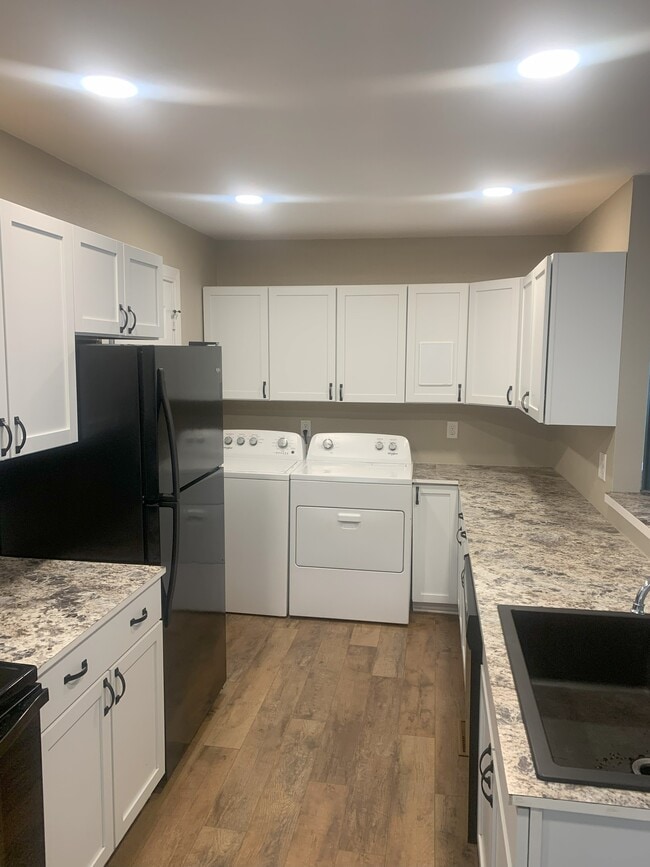 Photo - 1525 Park Ave