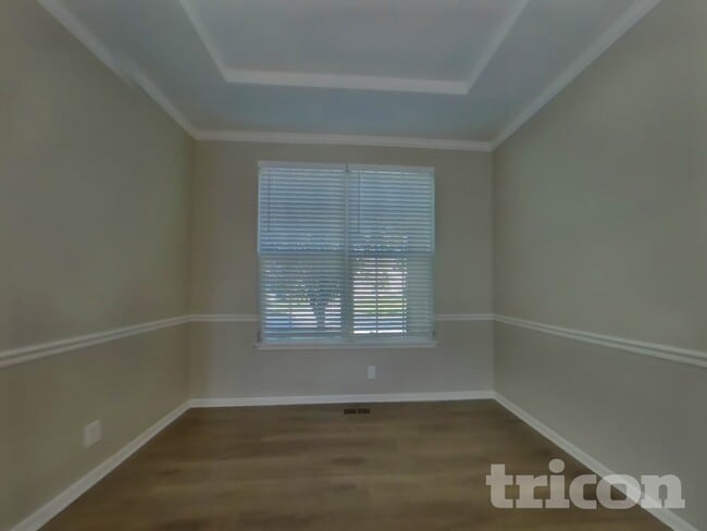 Photo - 2220 Makayla Ln