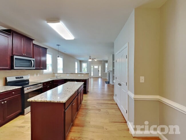 Photo - 70 Hilldebrant Dr