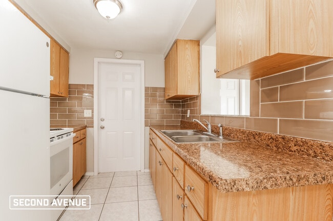 Photo - 4847 Elmwood St Casa