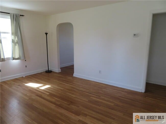 Photo - 52 Avenel St