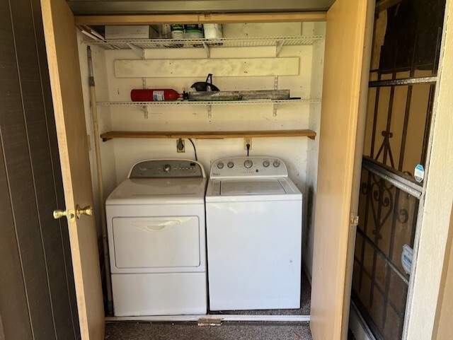 Washer and dryer - 14201 Shadow Moss Ln Condo Unit # 201