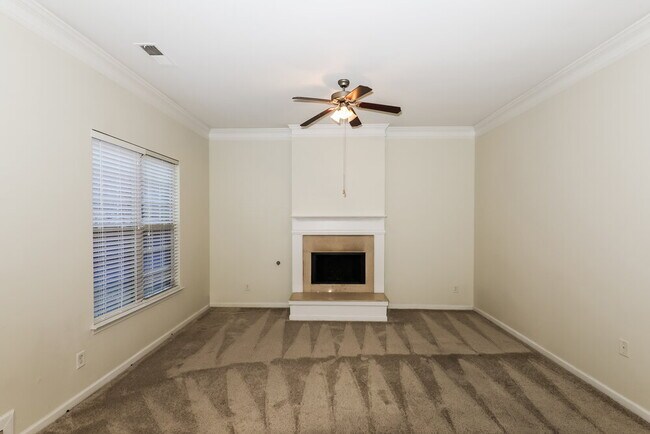 Photo - 149 Hamilton Pointe Dr