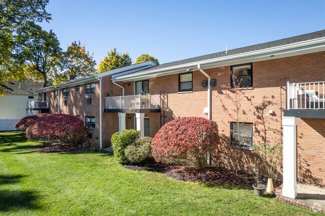 Linden Apartments