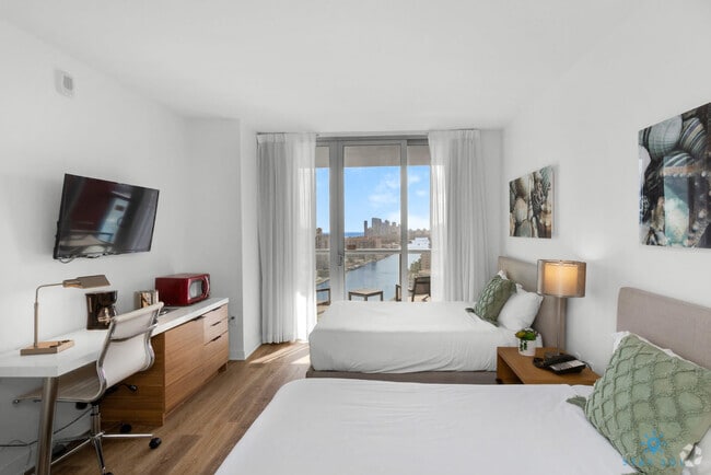 Building Photo - 2602 E Hallandale Beach Blvd Unit ID1227471P Rental
