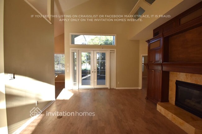 Photo - 272 Churchill Dr