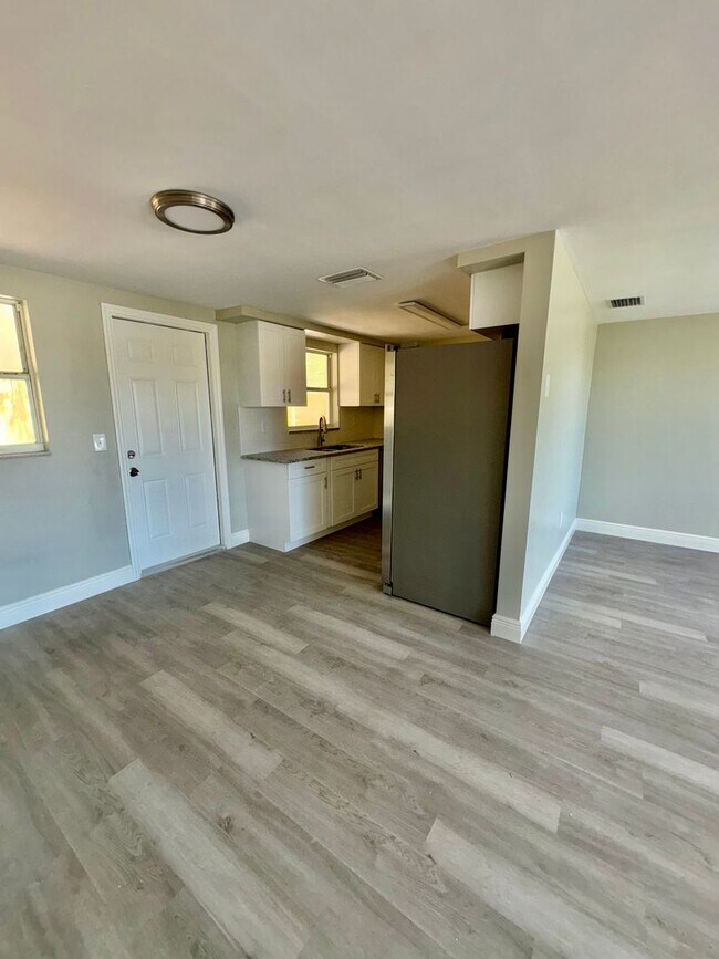 Photo - 7329 Seashore Dr