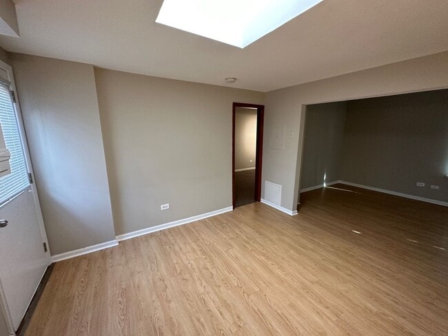 Photo - 206 Main St Unidad B