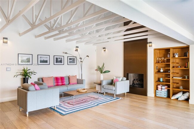 Photo - 524 Oleander Dr