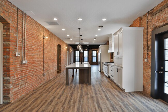 Photo - 370 S Washington Ave Condo