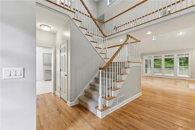 Photo - 3740 Ashford Point