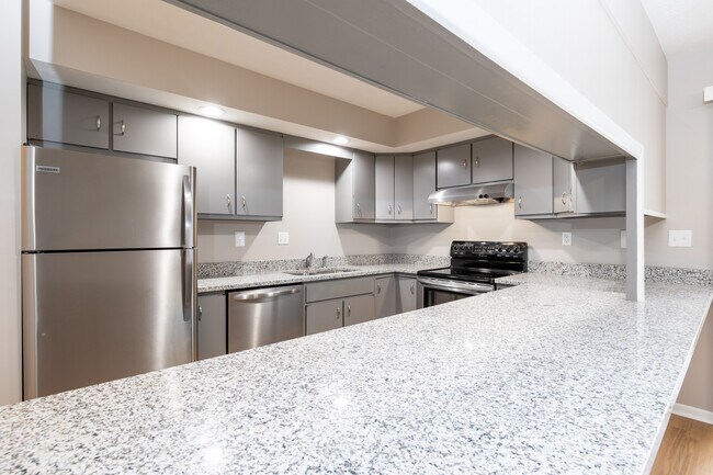 Photo - Shady Lane Unidad 323