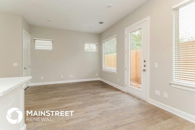 Photo - 5107 Royal Heath Dr