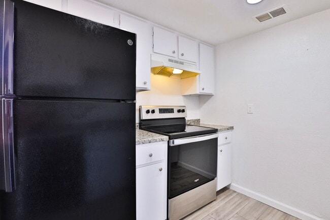 Photo - 1417 E Southern Ave Unit 1