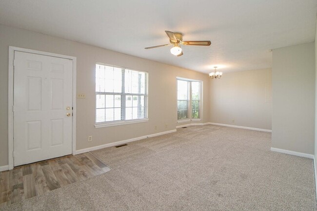 Photo - 112 Grant Ave