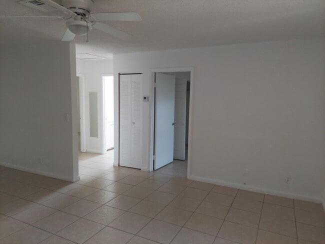 Photo - 2319 Johnson St Unidad 1