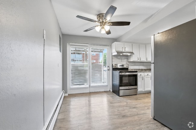 Building Photo - 10760 W 8th Ave Rental