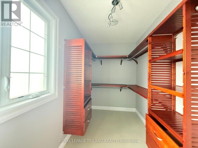 Photo - 1499 Healy Rd