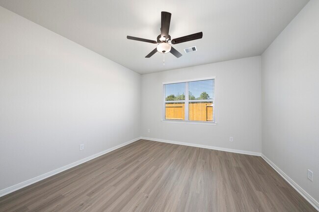 Photo - 15462 Maple Ter Dr