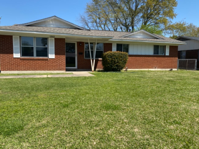 Photo - 1303 S Utah St House