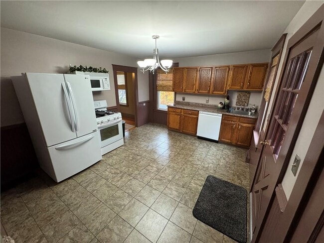 Photo - 399 Central St