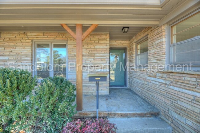 Photo - For Lease | Midtown Tulsa | Available Now!