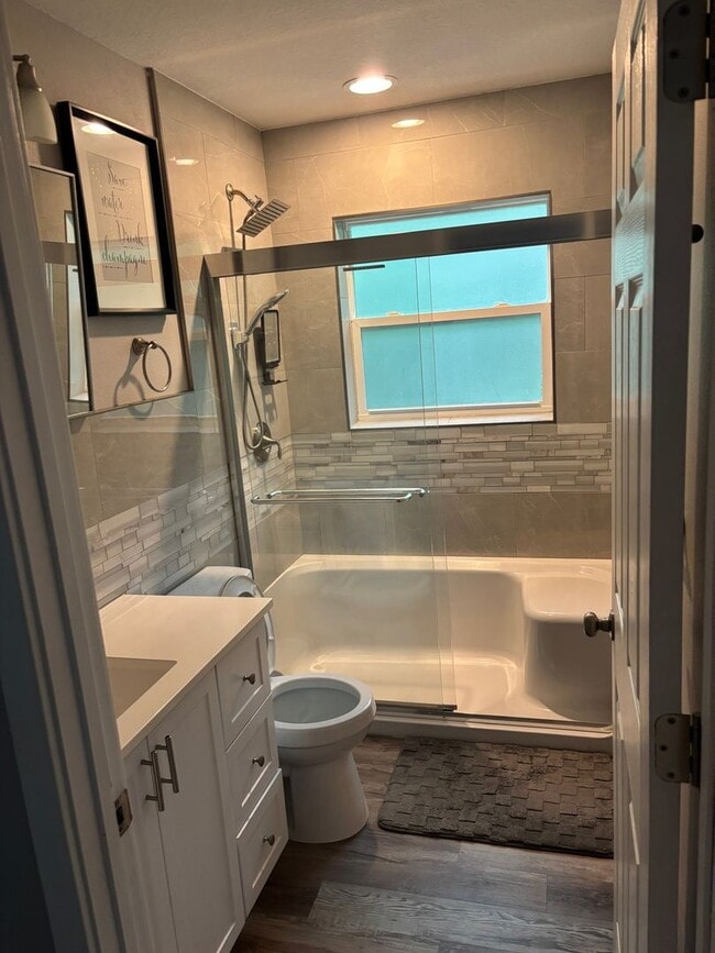 Photo - 7010 Jones Rd