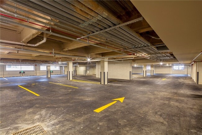 Photo - 105 W Court St