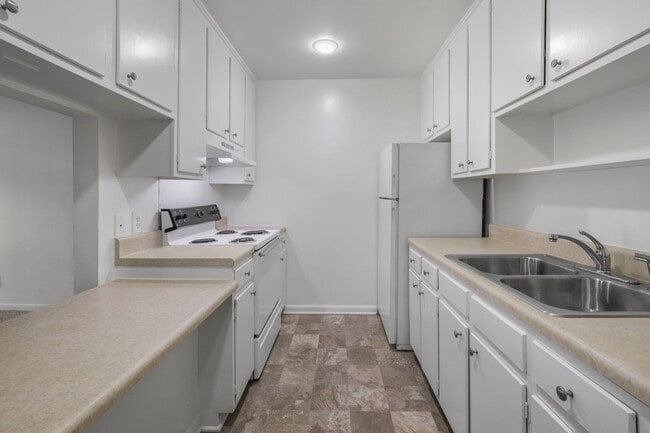 Photo - The Landings at Red Rock – Upgraded or Classic Pet-Friendly 1 & 2 Bedroom Apartments