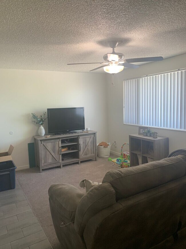 2 Bed 1 Bath, Apartment in Provo - 2 Bed 1 Bath, Apartment in Provo Unit #1