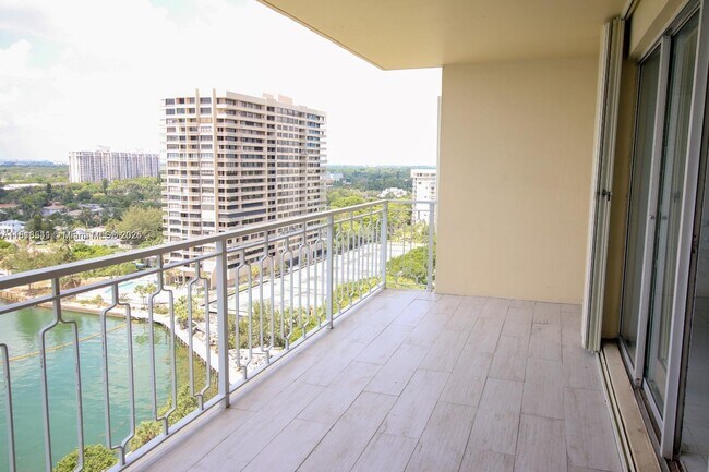 Photo - 11111 Biscayne Blvd Condo Unit 17D