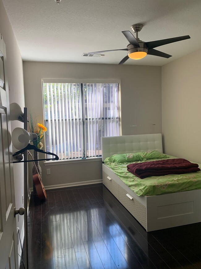 Habitación de invitados - 400 17th St NW Unidad 2126