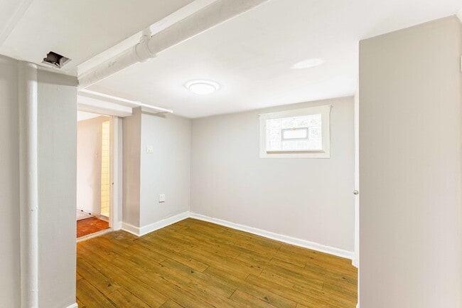 Photo - 5510 W Barry Ave