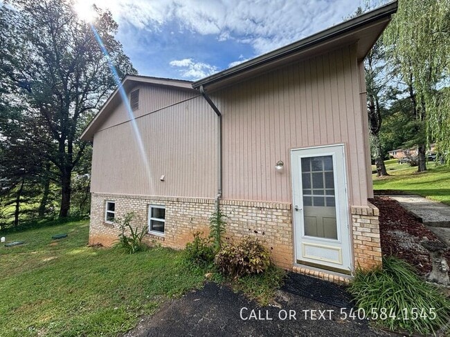 Photo - 6421 Orchard View Ln