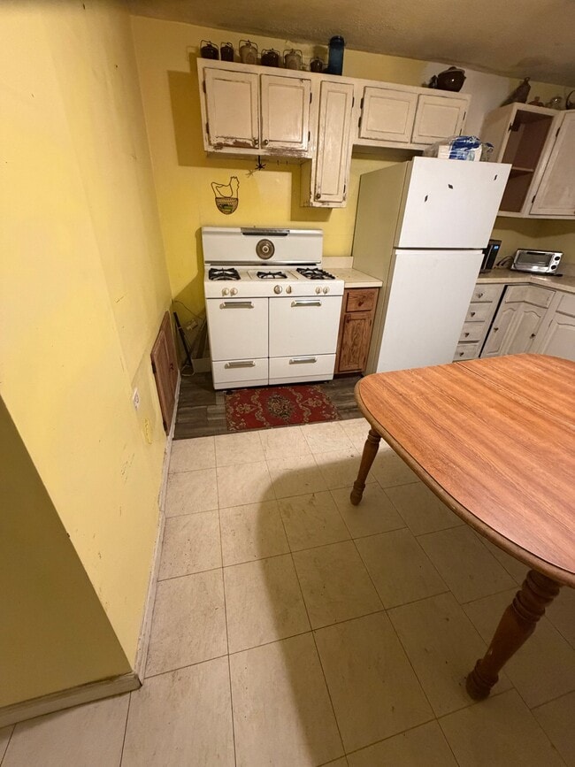 Photo - 1404 Cody St