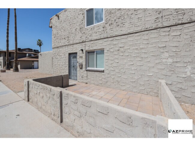 Photo - $500 OFF FIRST MONTH'S RENT MOVE IN SPECIA...