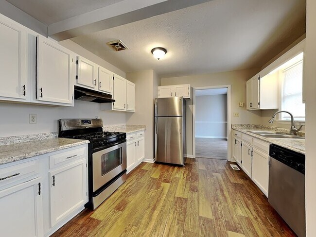 Photo - 308 Rebecca Ct