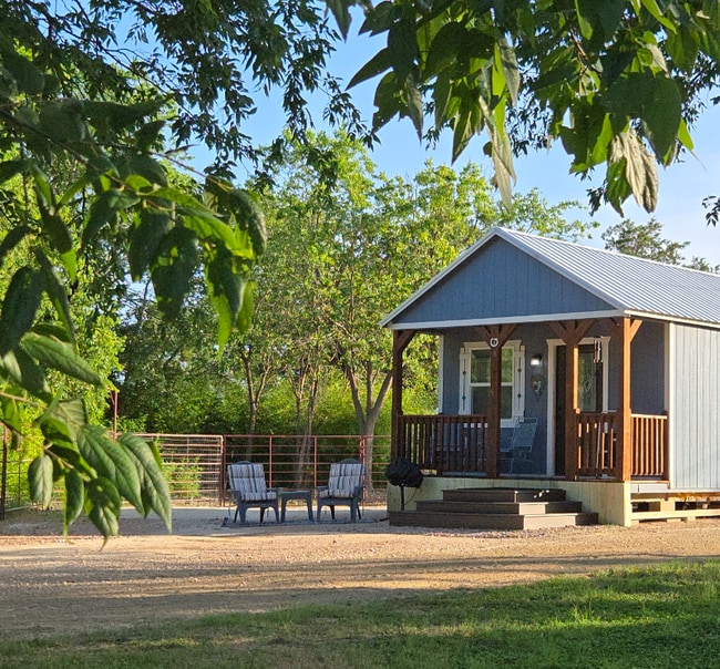 Building Photo - 606 Blessing Ranch Rd