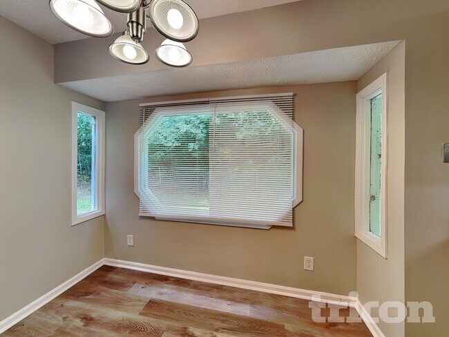 Photo - 4157 Jami Ln