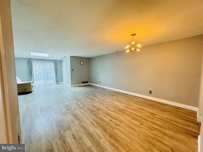 Photo - 22 Wyckwood Ct