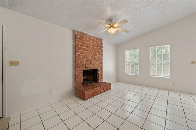 Photo - 1013 Bird Creek Dr