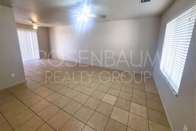 Photo - 8585 W Santa Cruz Blvd